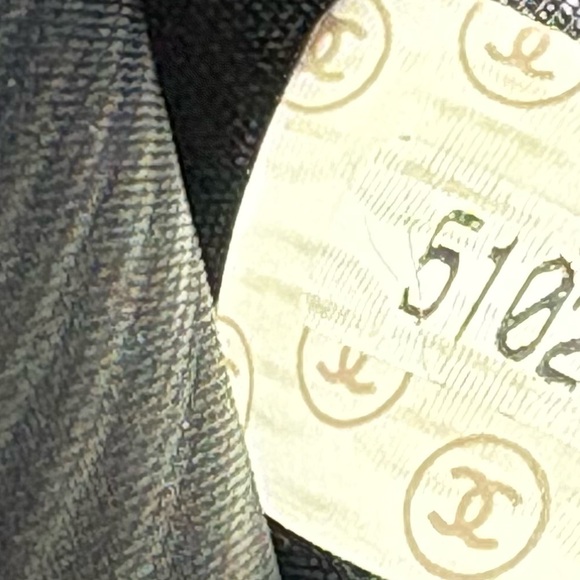 CHANEL Black Patent Leather CC Zip Wallet / Clutch - Picture 16 of 16